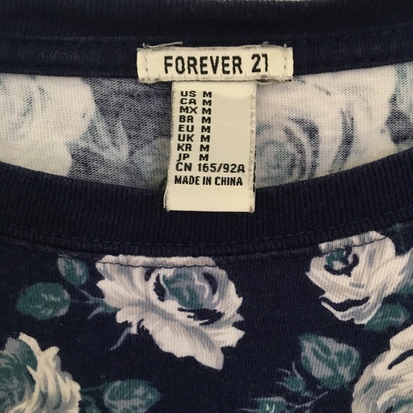 F21 floral printed navy T-shirt - Picture 2 of 3